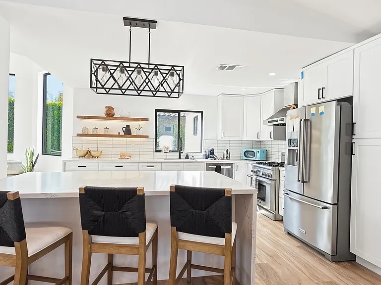 363 W Yorba Rd — Photo 10
