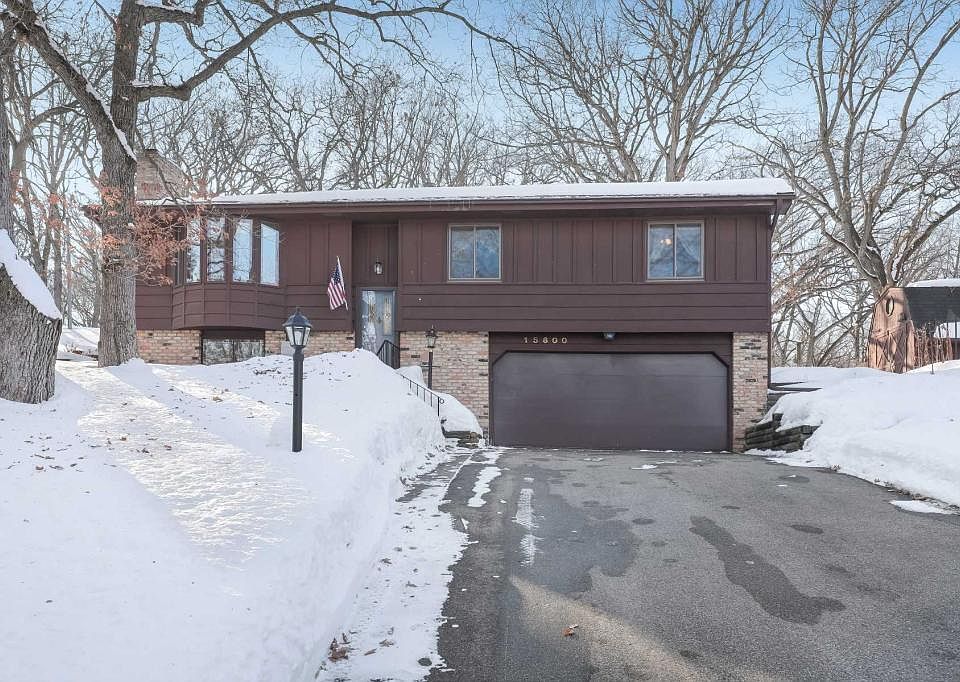 1st image of 15600 Crest Dr