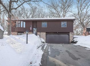 15600 Crest Dr, Burnsville, MN 55306