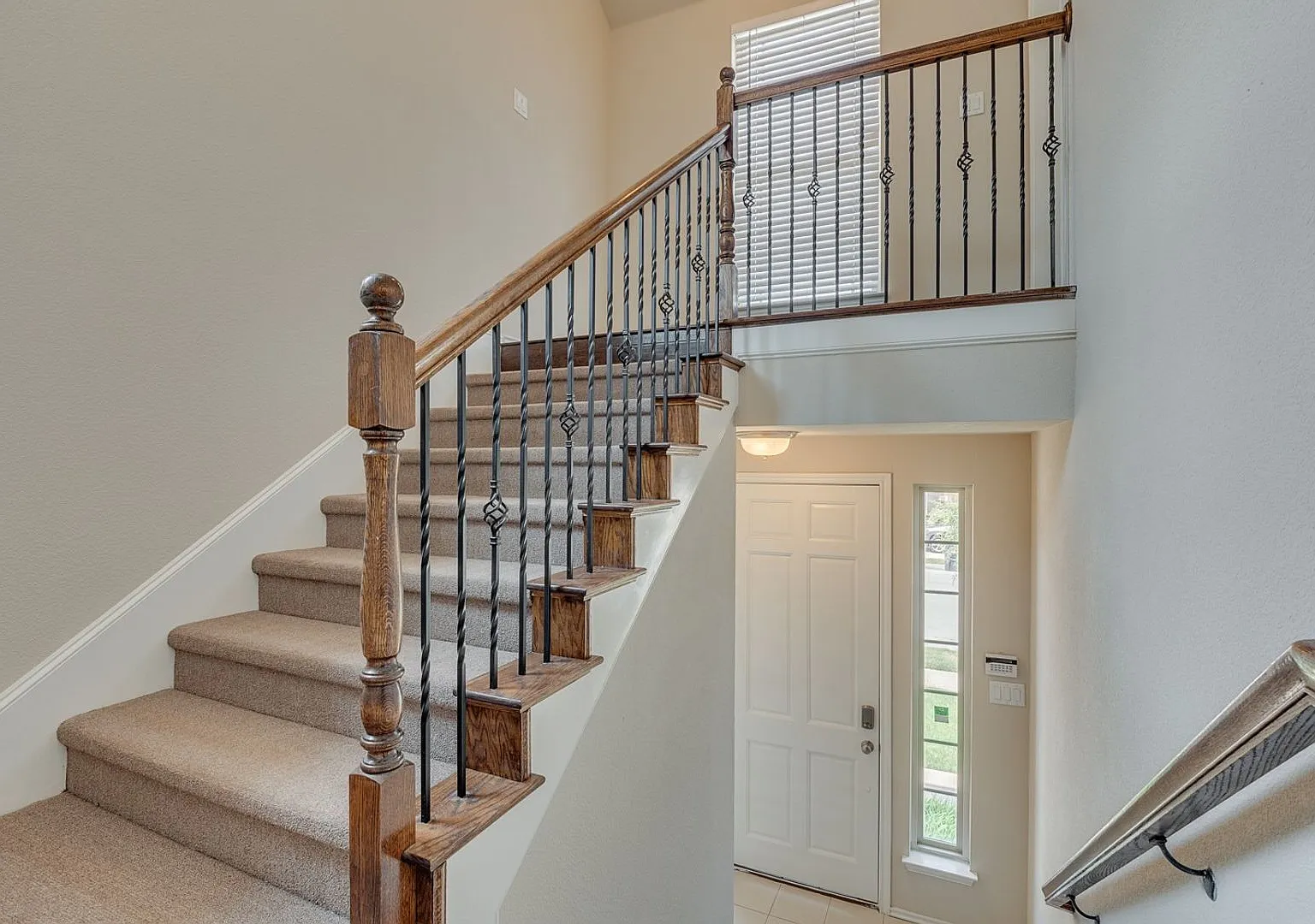 2705 McCart — Photo 2