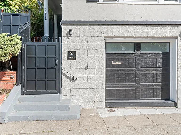 2215 Park Blvd #A — Photo 3