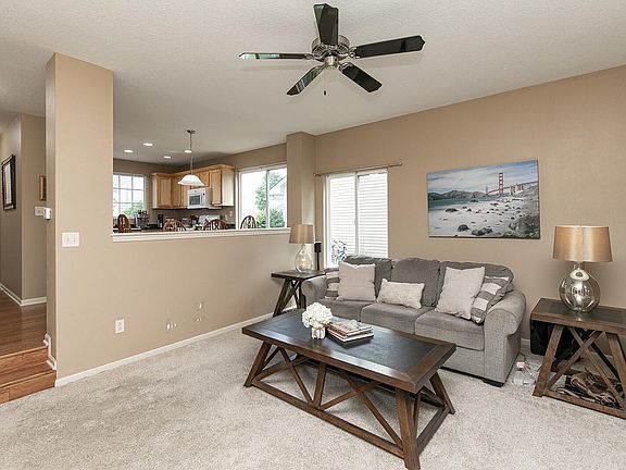 3rd image of 1003 NE 41st St
