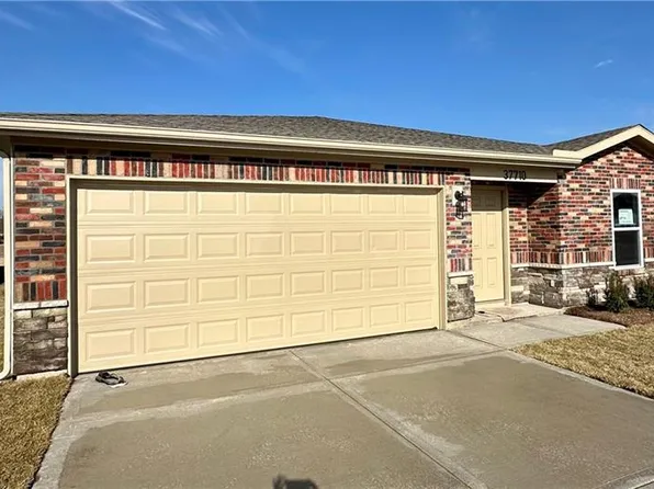 37710 W 207th Ter, Edgerton, KS 66021