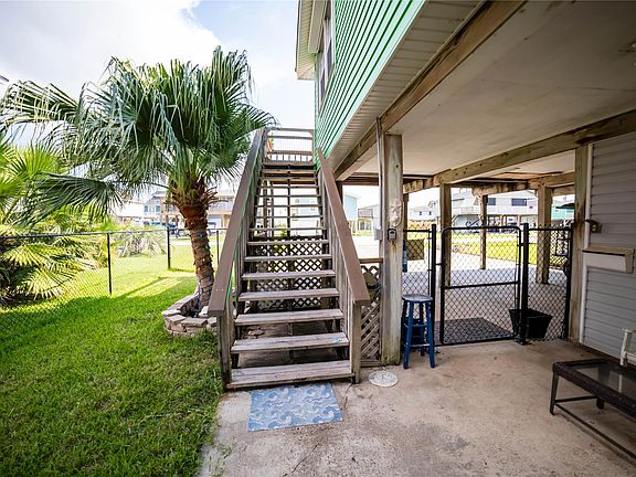 2nd image of 4014 Reeves Dr