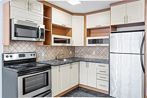 1st image of 252 18th St APT 2C