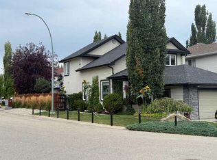 23 E Cranfield Cres SE, Calgary, AB T3M 1A6