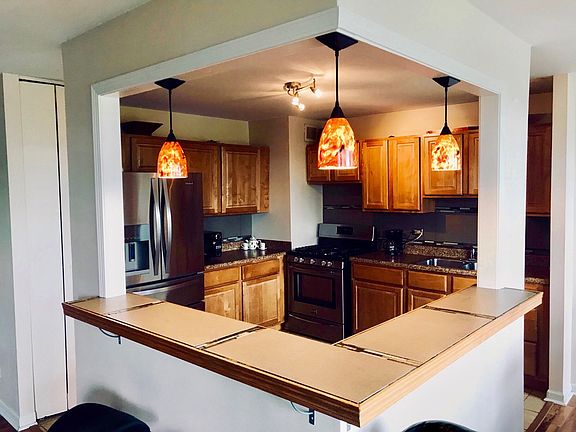 4th image of 4800 S Lake Park Ave APT 512A