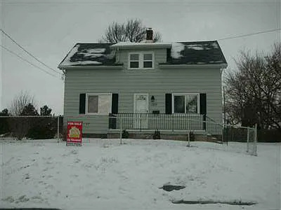 1311 E Decamp St photo 1
