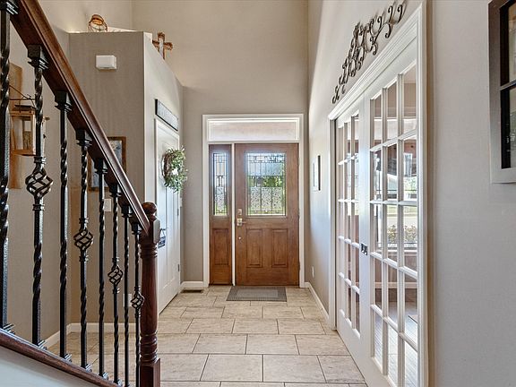 2nd image of 2904 Lily Dr