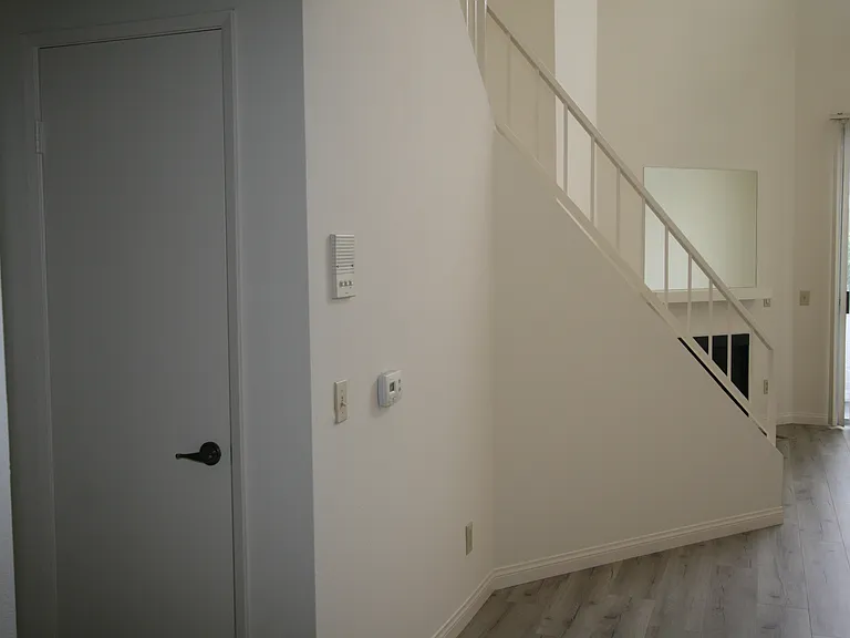 3637 Clarington Ave #213 — Photo 29