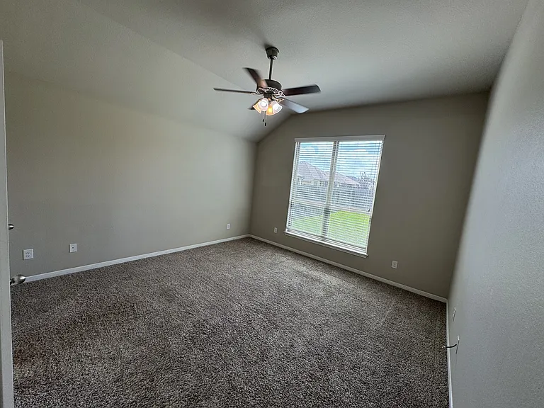 5611 Markham Dr — Photo 19
