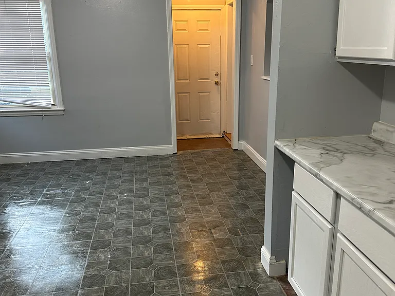 20748 Cyman Ave — Photo 12