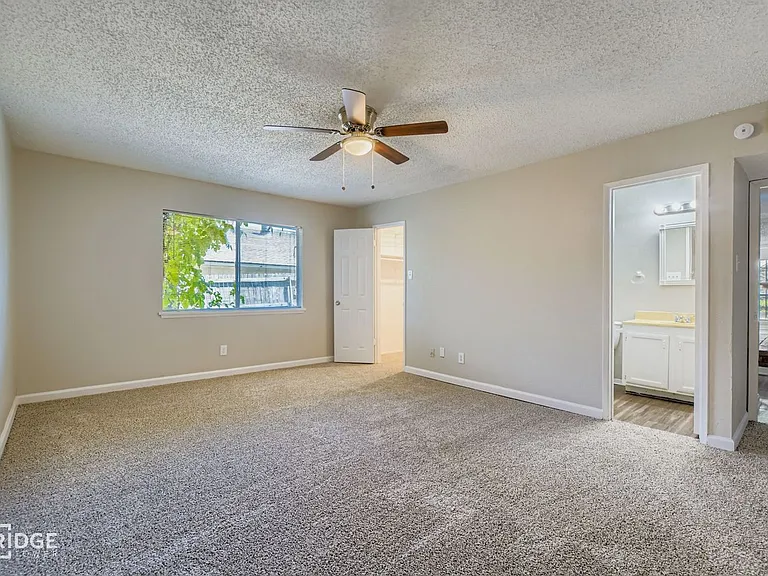 9117 Fairmont Cir — Photo 12