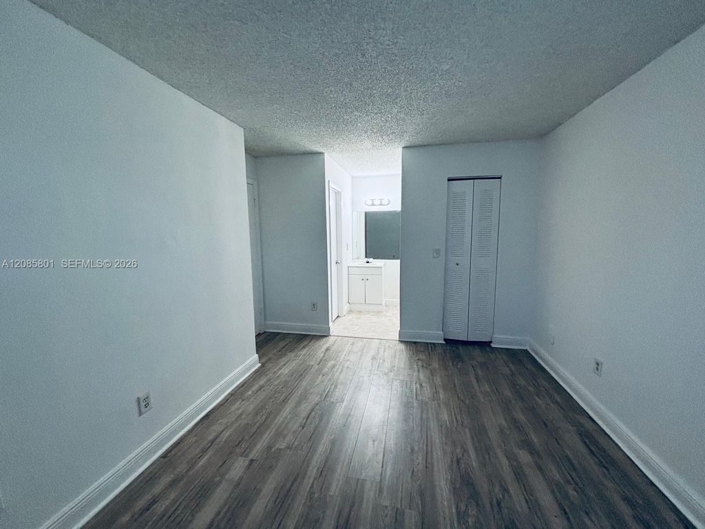 1237 SW 46th Ave APT 811, photo 9
