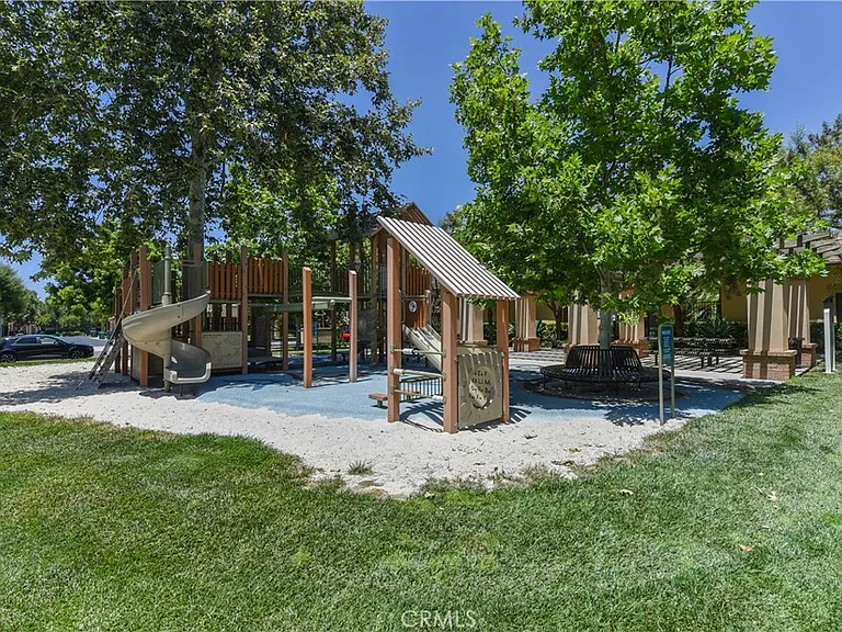 166 Coralwood — Photo 30