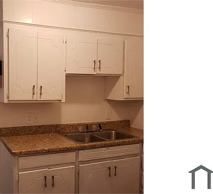 1023 Elmwood St #B — Photo 5