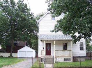 9 Cleveland St, Springfield, MA 01104