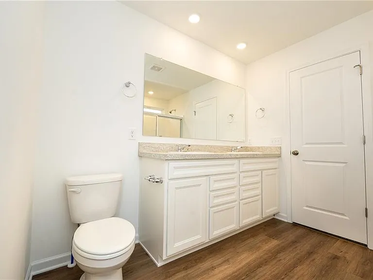 98 Brewster Dr — Photo 20