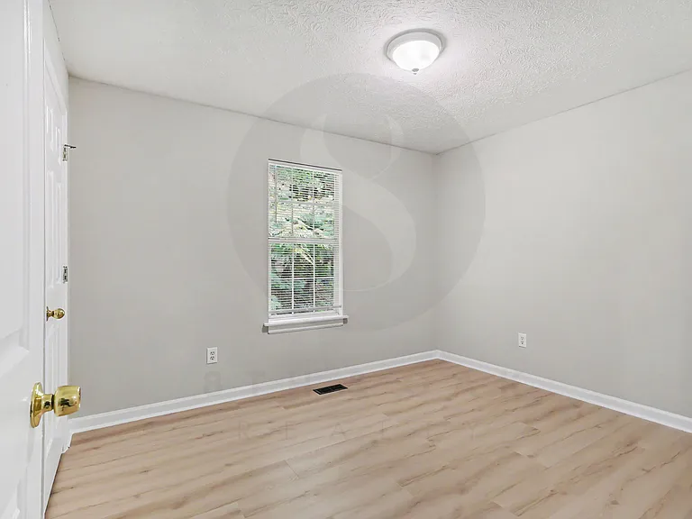 1090 Winter Park Ln — Photo 26