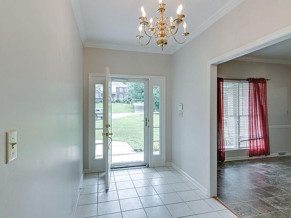 2nd image of 298 Ellsworth Ct