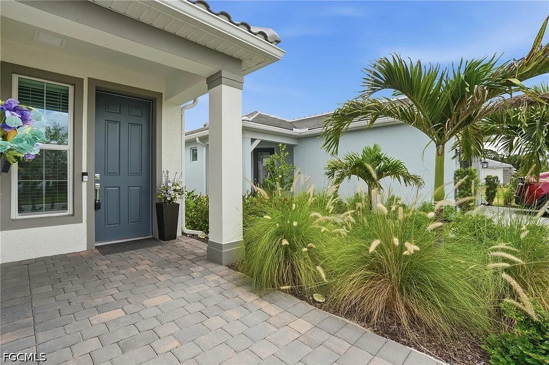 2 bed, 2.0 bath, 1655 sqft, $2,500 — Photo 2
