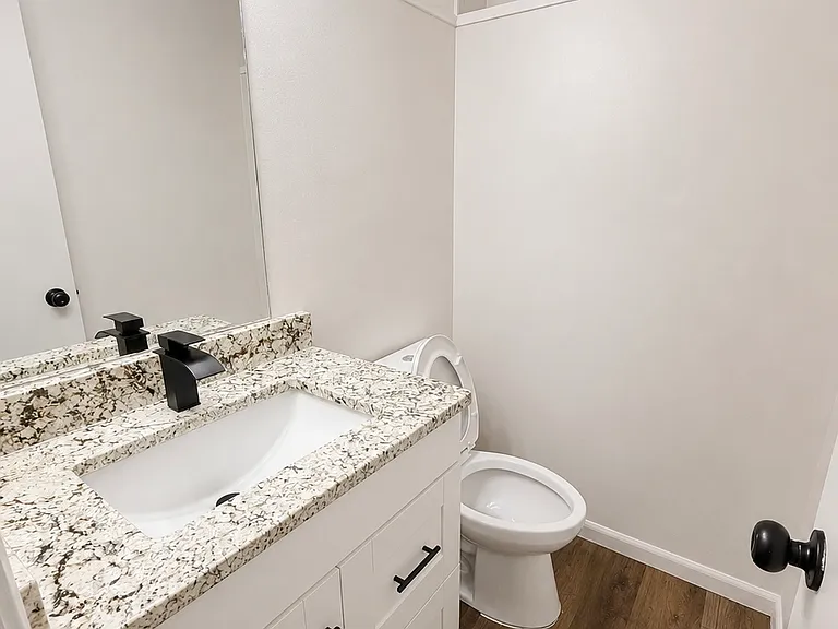 5168 S 147th Cir — Photo 19