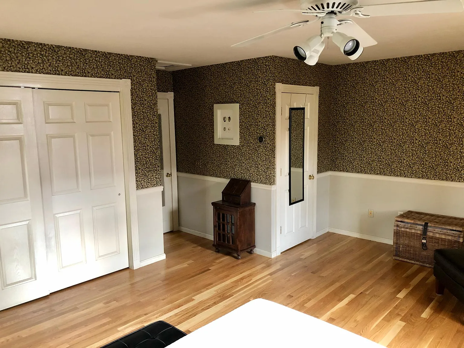 3 bed, 1957 sqft, $4,000 — Photo 3