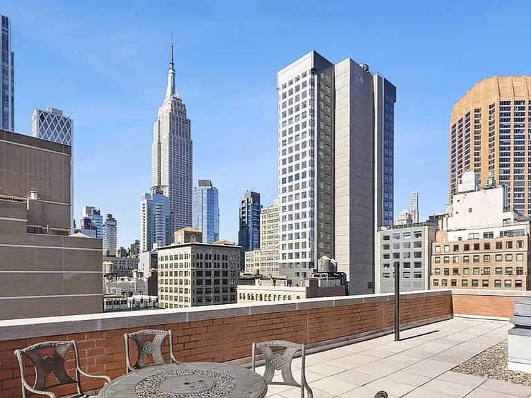 127 E 30th St #3B — Photo 8