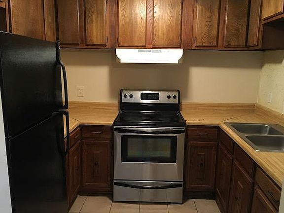 3rd image of 1923 McCalla Ave APT H
