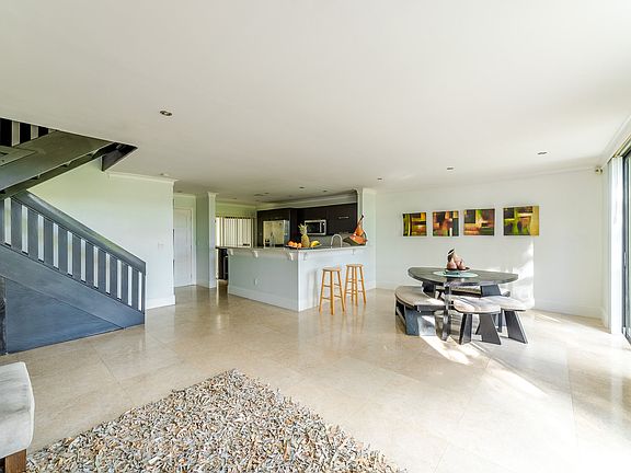 2nd image of 3653 Estepona Ave