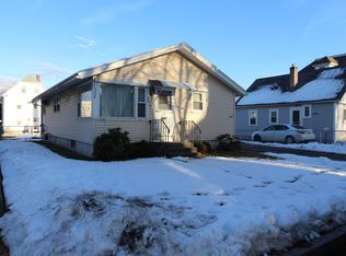 699 Hevey St, Manchester, NH 03102