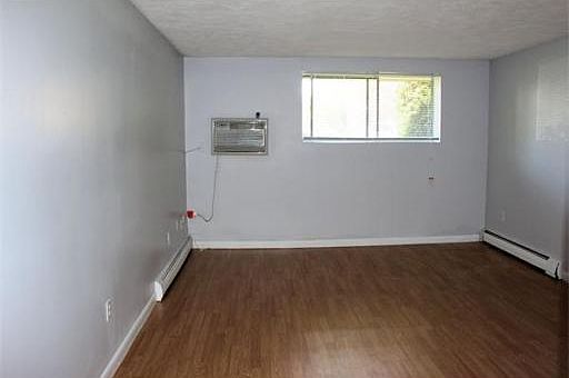 4th image of 100 Governors Dr APT 5
