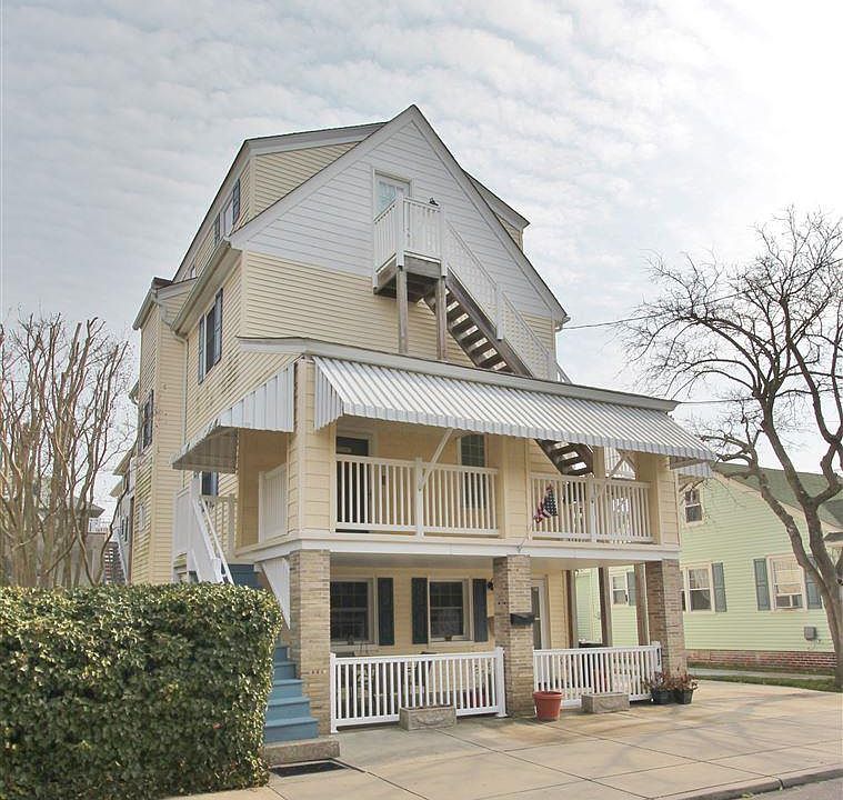 1st image of 817 Pelham Pl #C