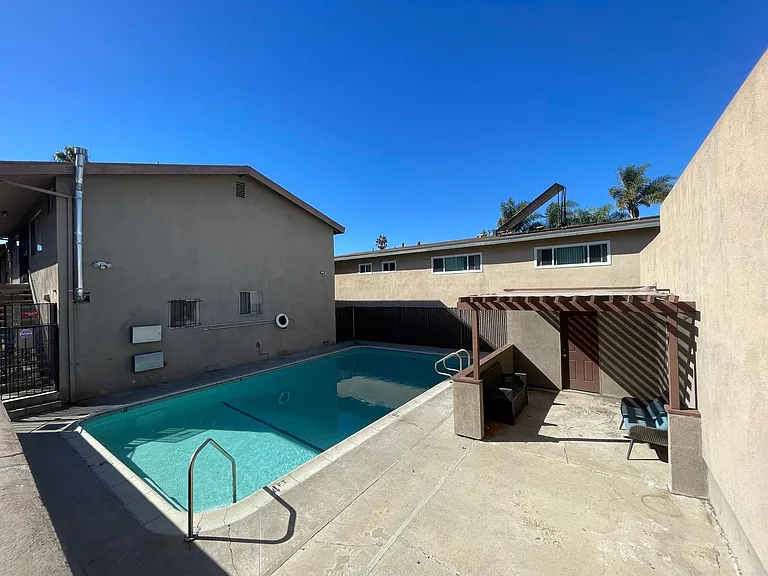 821 Glenway Drive — Photo 10