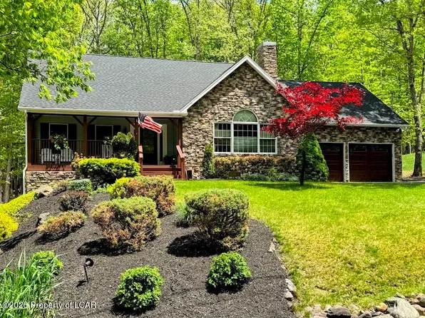 219 Owego Dr, Hazleton, PA 18202