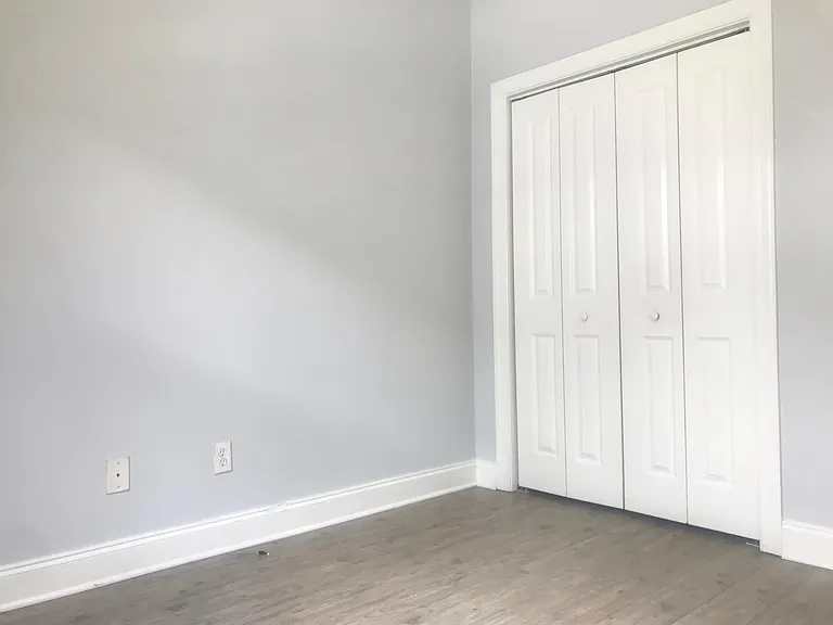 613 Campbell St #1 — Photo 4