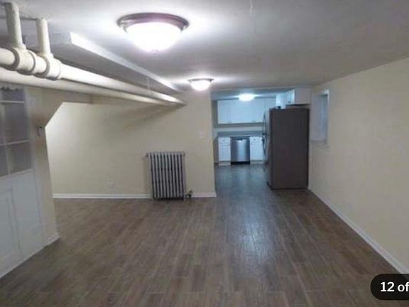 3rd image of 5419 W Sunnyside Ave