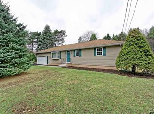 4 Maple Dr, Castleton, NY 12033