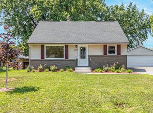 1240 Home Ave, Menasha, WI 54952