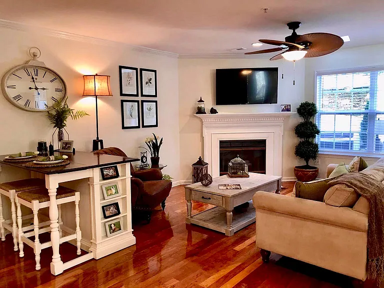 304 Weston Ln #21 — Photo 9