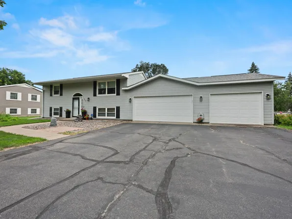 806 Cummings Ln, Saint Cloud, MN 56301