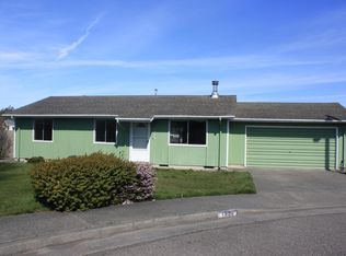 1990 Strawberry Ct, McKinleyville, CA 95519