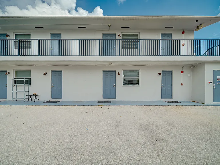 1611 NE 3rd Ave #2 — Photo 14