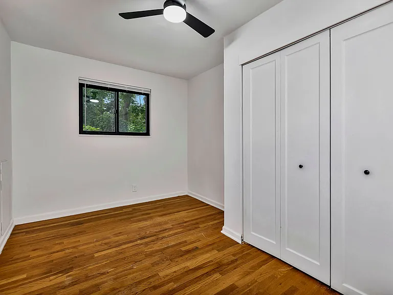 2535 Lysle Ln #4A — Photo 11