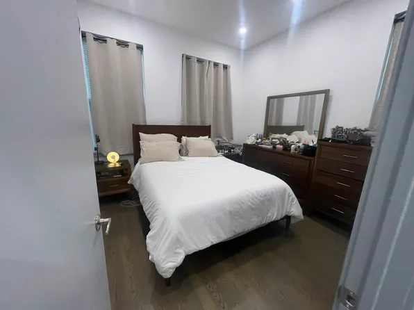 22-75 28th Street image 10 of 11