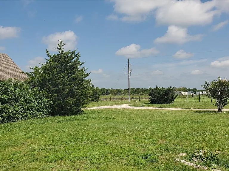 1656 County Road 697 — Photo 28