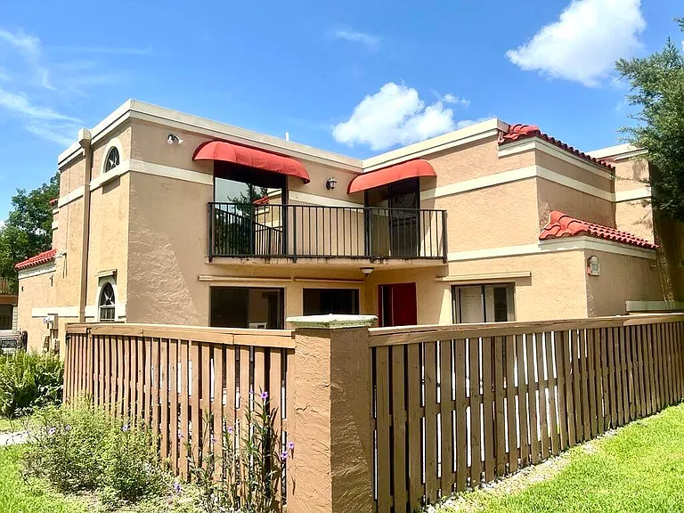 8104 Severn Dr #B — Photo 1