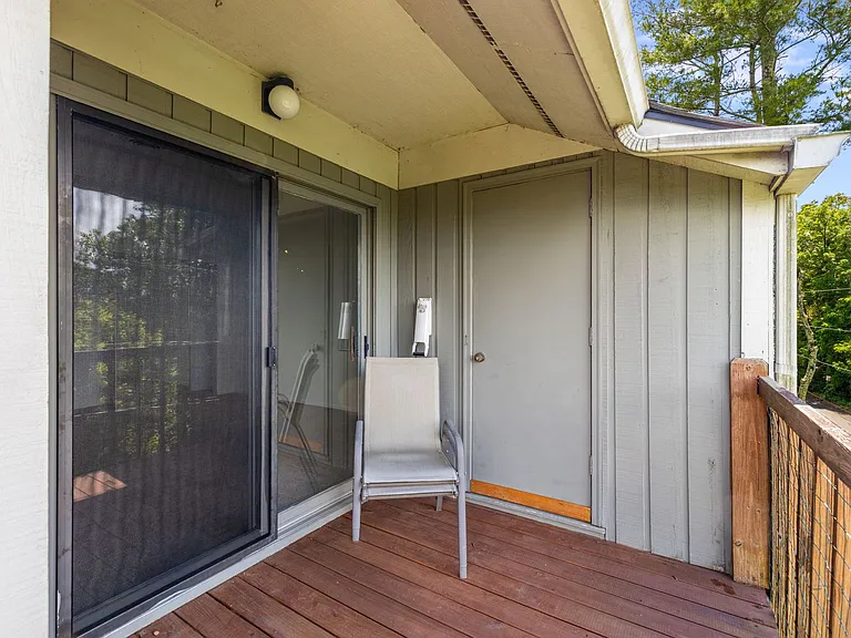 464 Windswept Dr — Photo 28