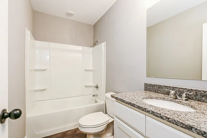 227 Iris St — Photo 10