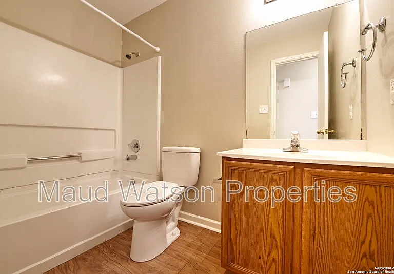 10727 N Shaenridge — Photo 11